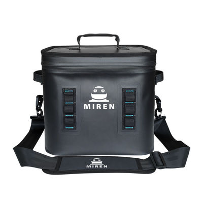 Il soft cooler nero da 24 lattine è perfetto per i picnic all'aria aperta e la pesca.